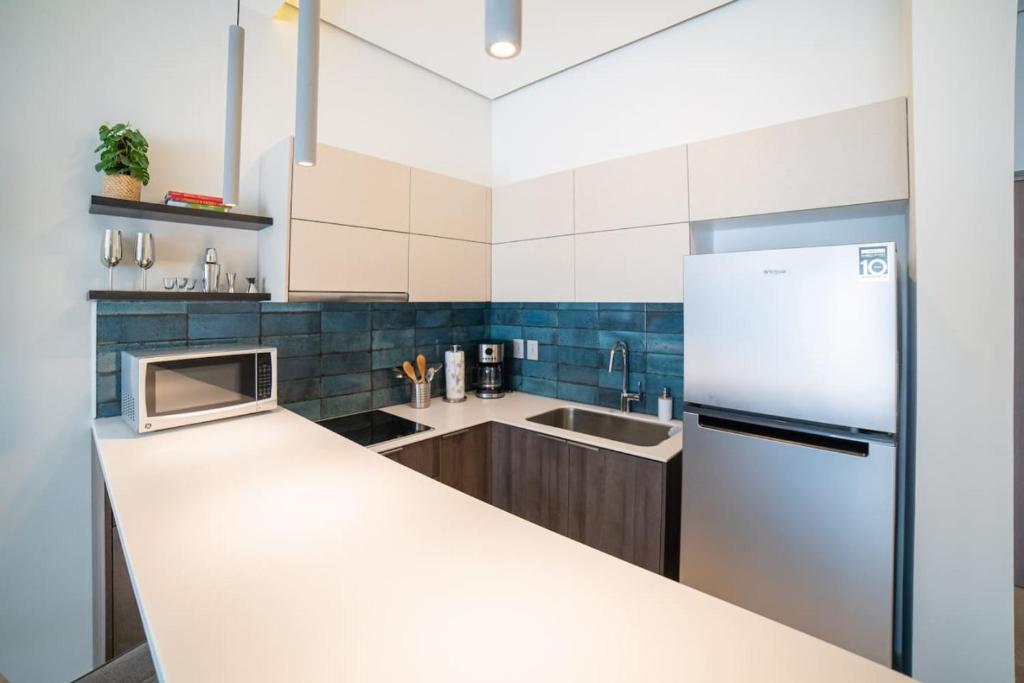 Ocean View 2bdr Luxury Condo - Free Beach Club - 1