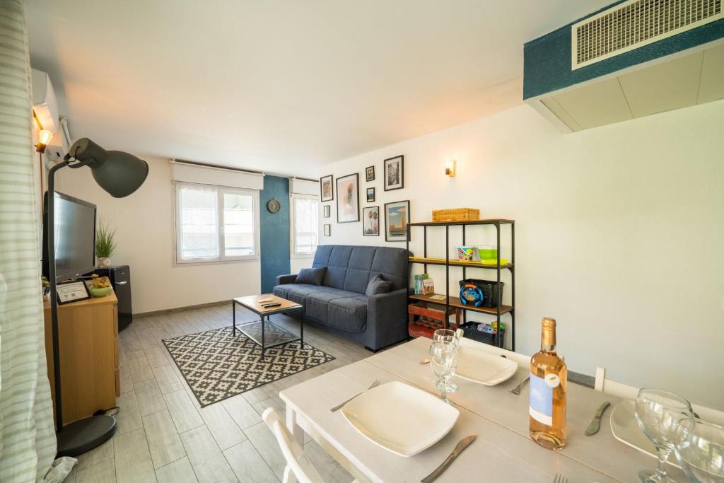 Charmant 2p, piscine, clim, à 5 min de la plage, Vallauris