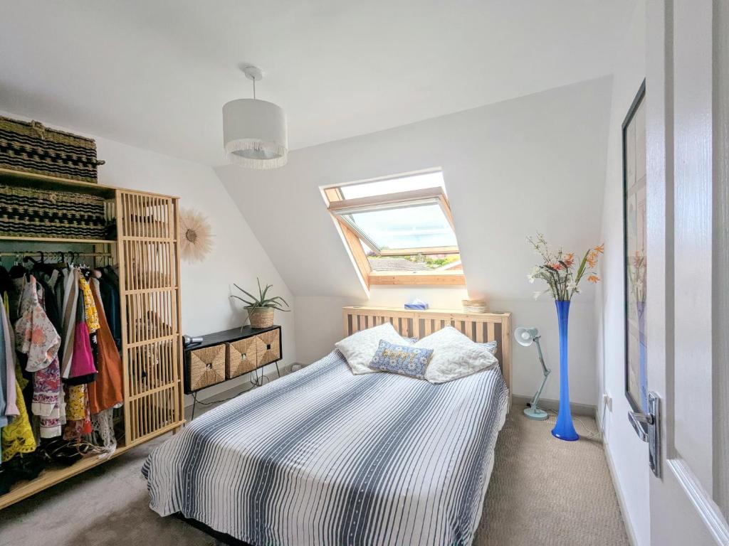 Airy Coastal Courtyard House exterior - pet-friendly self-catering house in Poole
