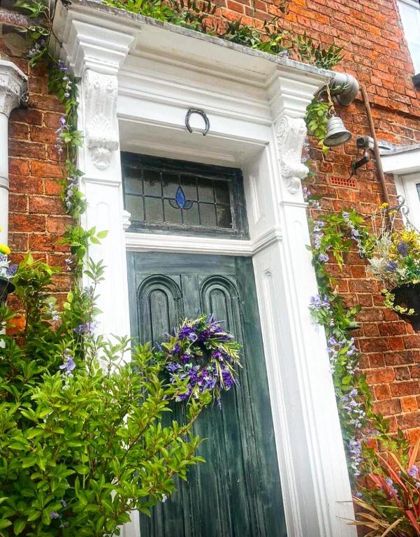 The Bays, Burgh le Marsh