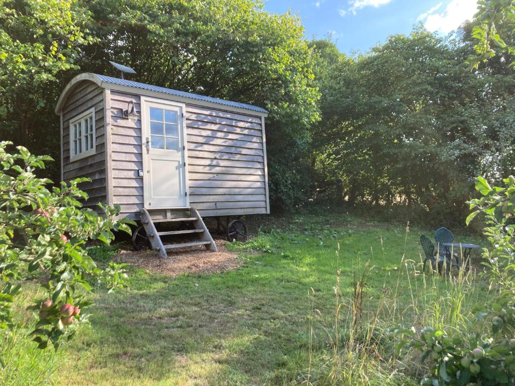 The Orchard Hut, Redhill