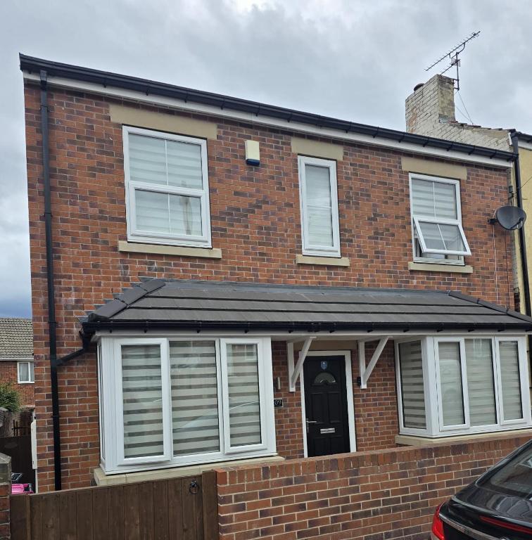 Quiet Ensuite Room in Rotherham, Rawmarsh