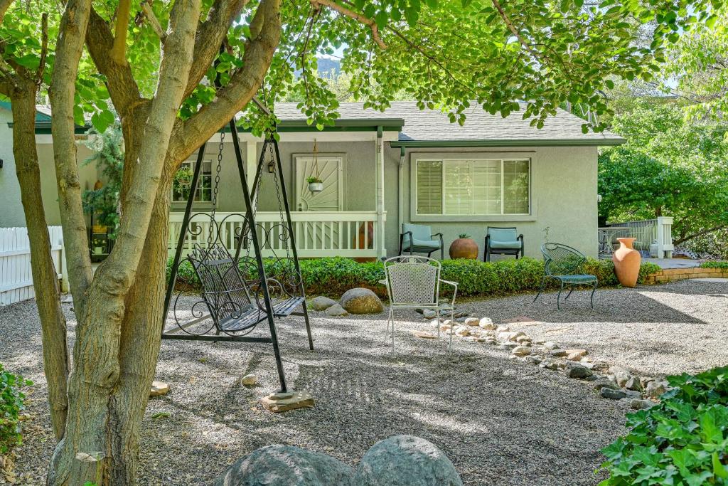 Patio and Mtn Views Tranquil Sedona Gem, Sedona