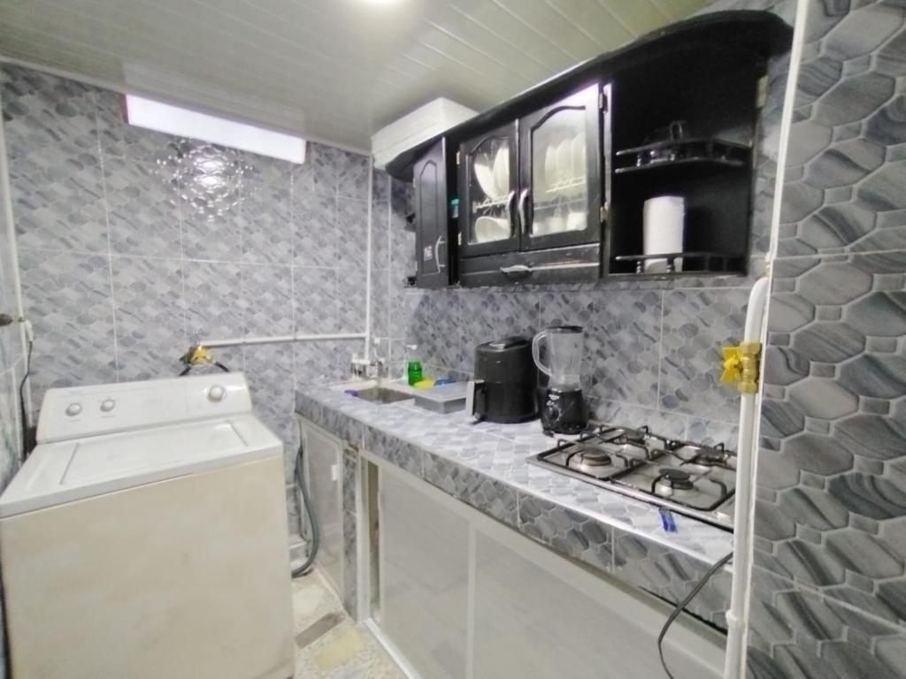 Cerca al Aeropuerto y el Terminal - 4