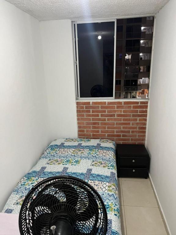 Habitación para 1persona a 5minutos del aeropuerto y estadio - 2
