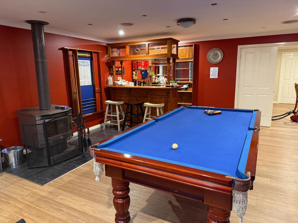 McDougall Hidaway, Magpie