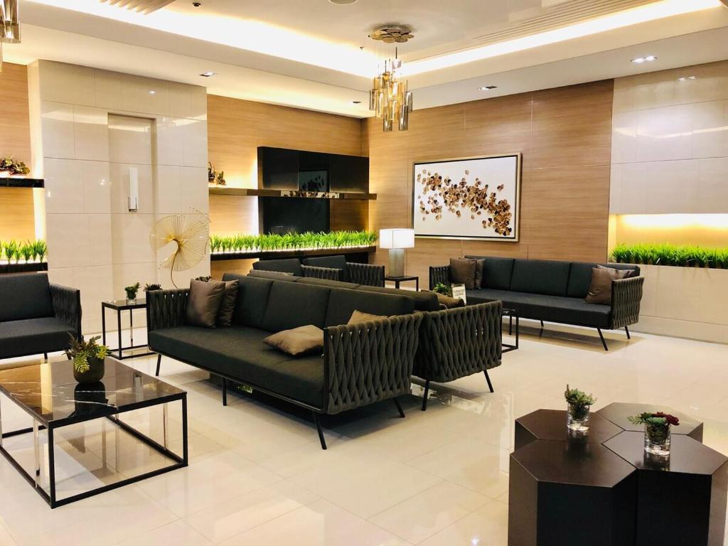 Relaxing 1Br in Quezon City, garden view with pool & mall, Manila