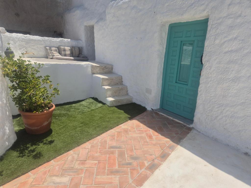 Cuevas Halima, Bácor