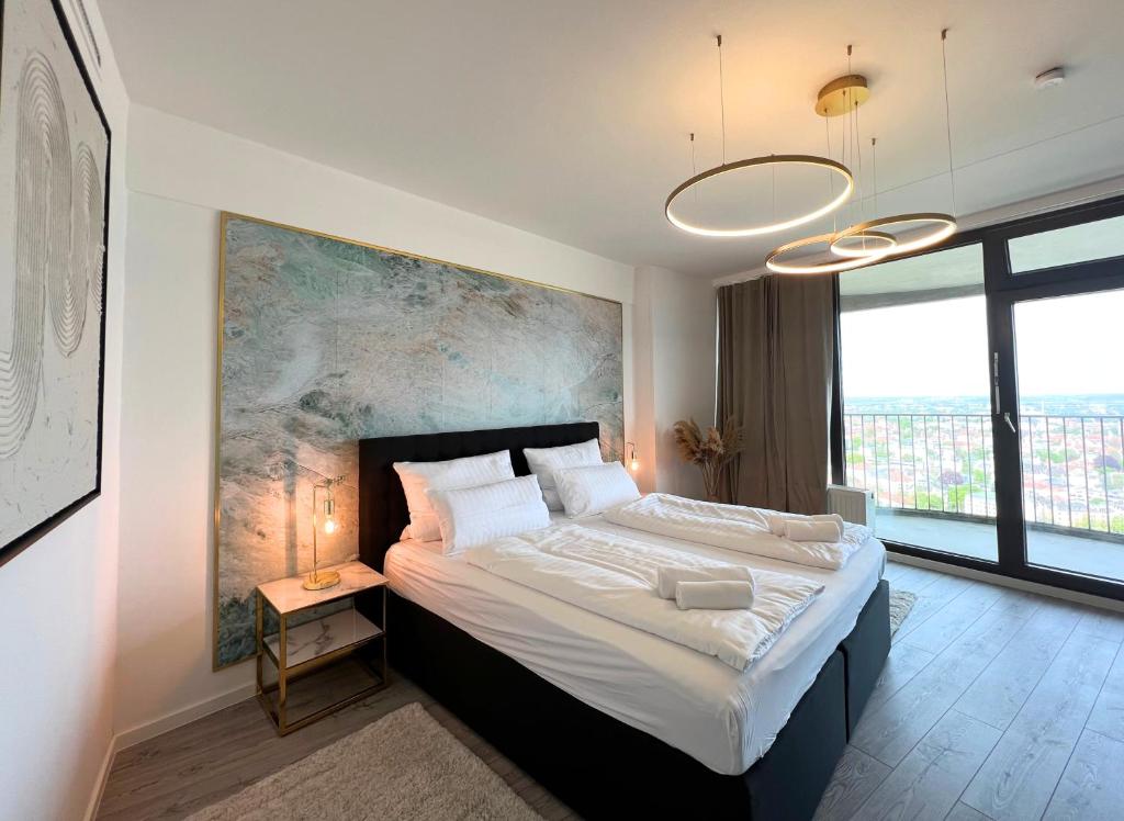 NEW I GREAT CITY VIEW I 32 FLOOR I BOXSPRINGBED and NETFLIX - 1