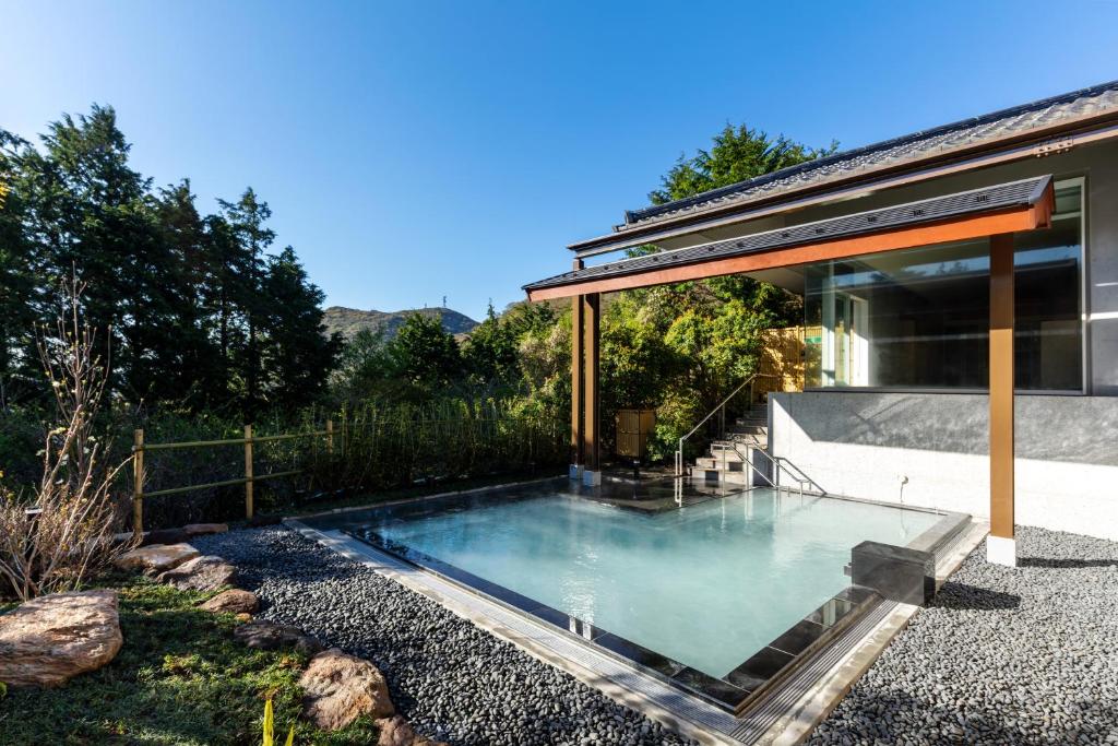 Vasca con acque termali