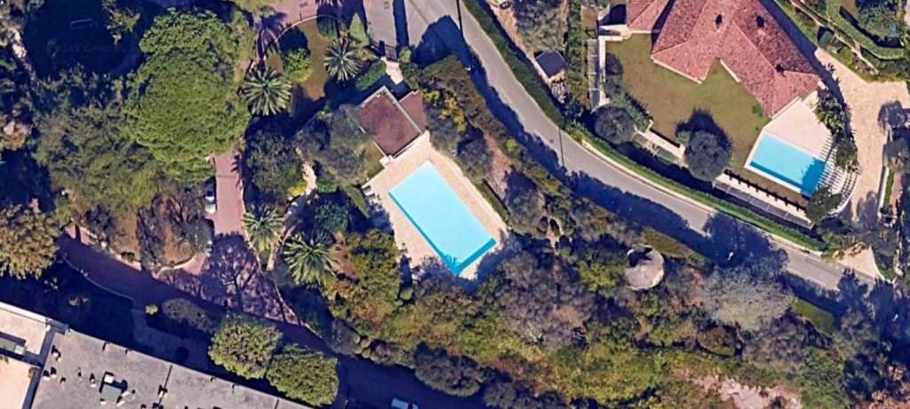 Spacious 1-Br with Sea View Residence with Pool Cannes - 2