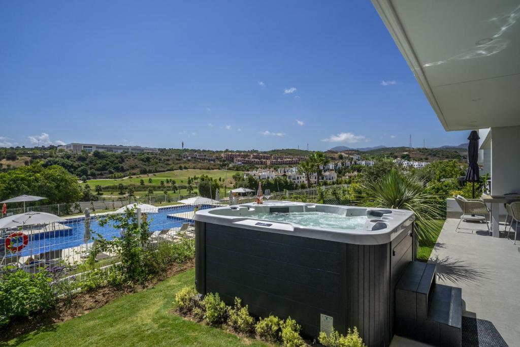 Fabuloso apartamento con jardín privado y jacuzzi. - 4