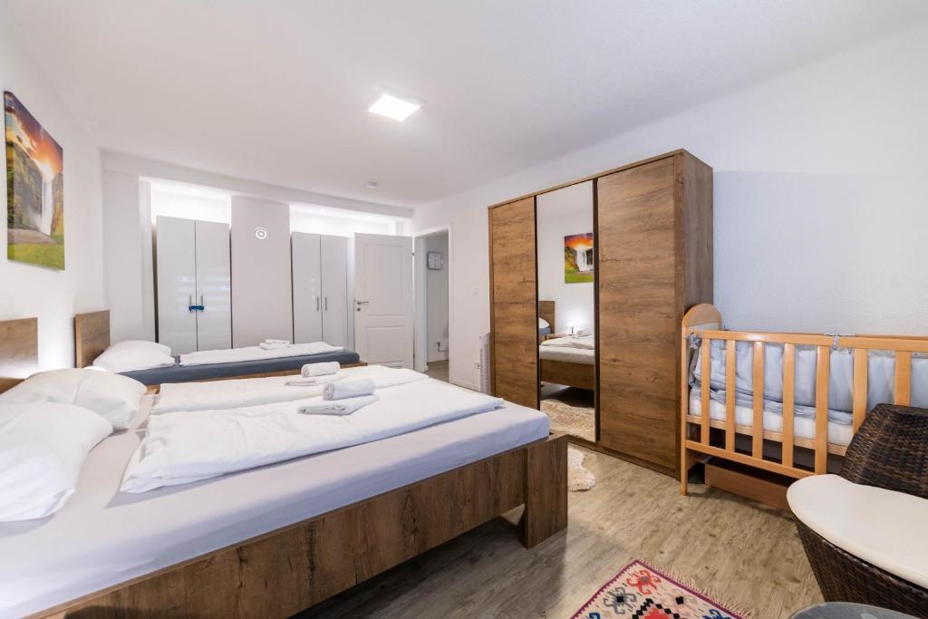 Ferhadija Residence 2-Bedroom Design apartment - Main street - 2