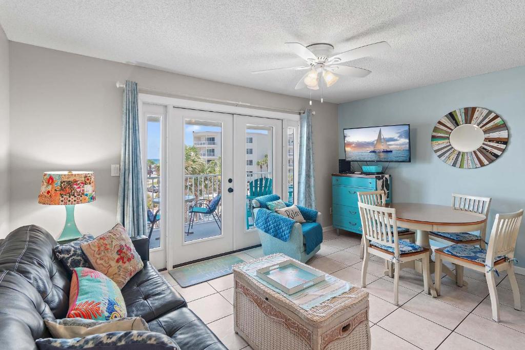 Summerspell 303, Destin