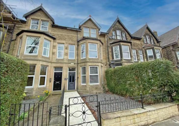 Eleven on Dragon- Room 9, Harrogate