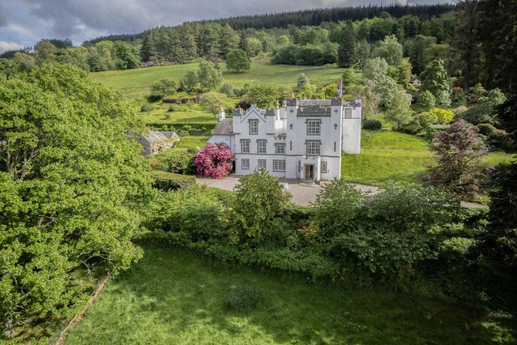 Tay River House, Dull