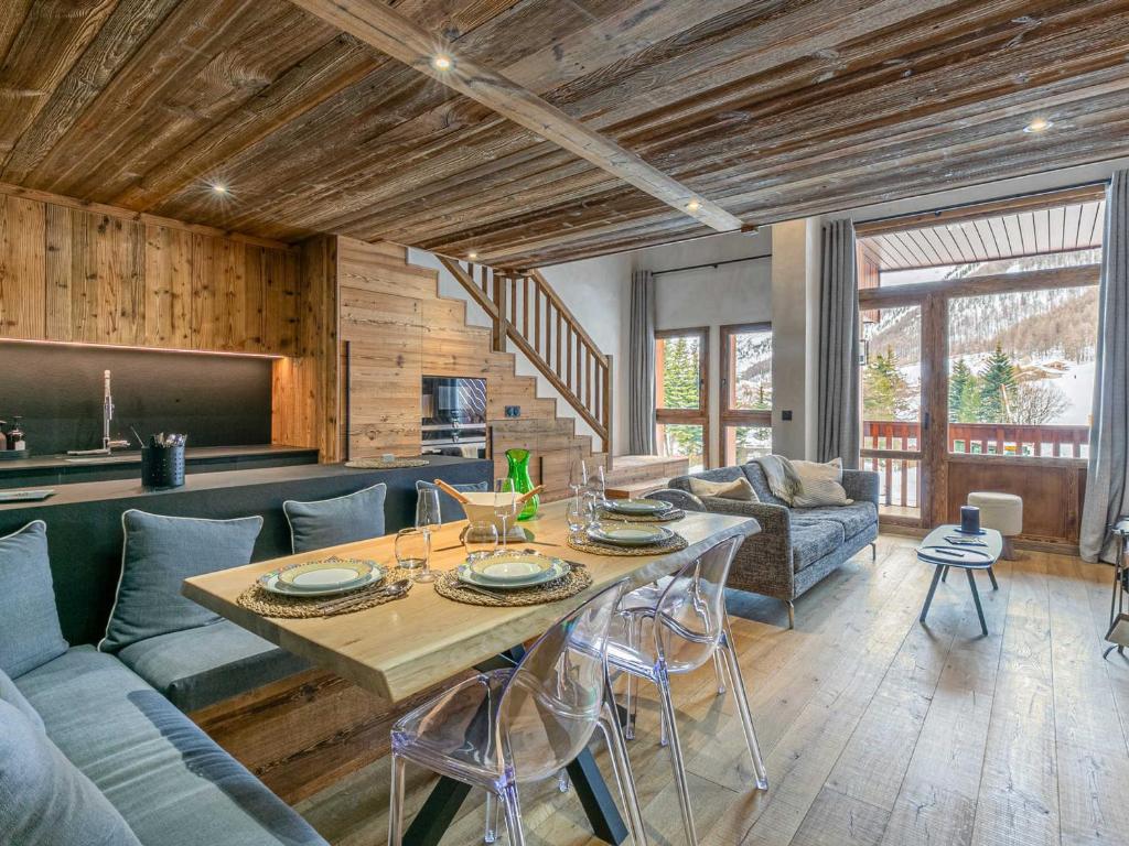 Appartement élégant avec cheminée et WIFI, 2 chambres - FR-1-694-376, Val dʼIsère