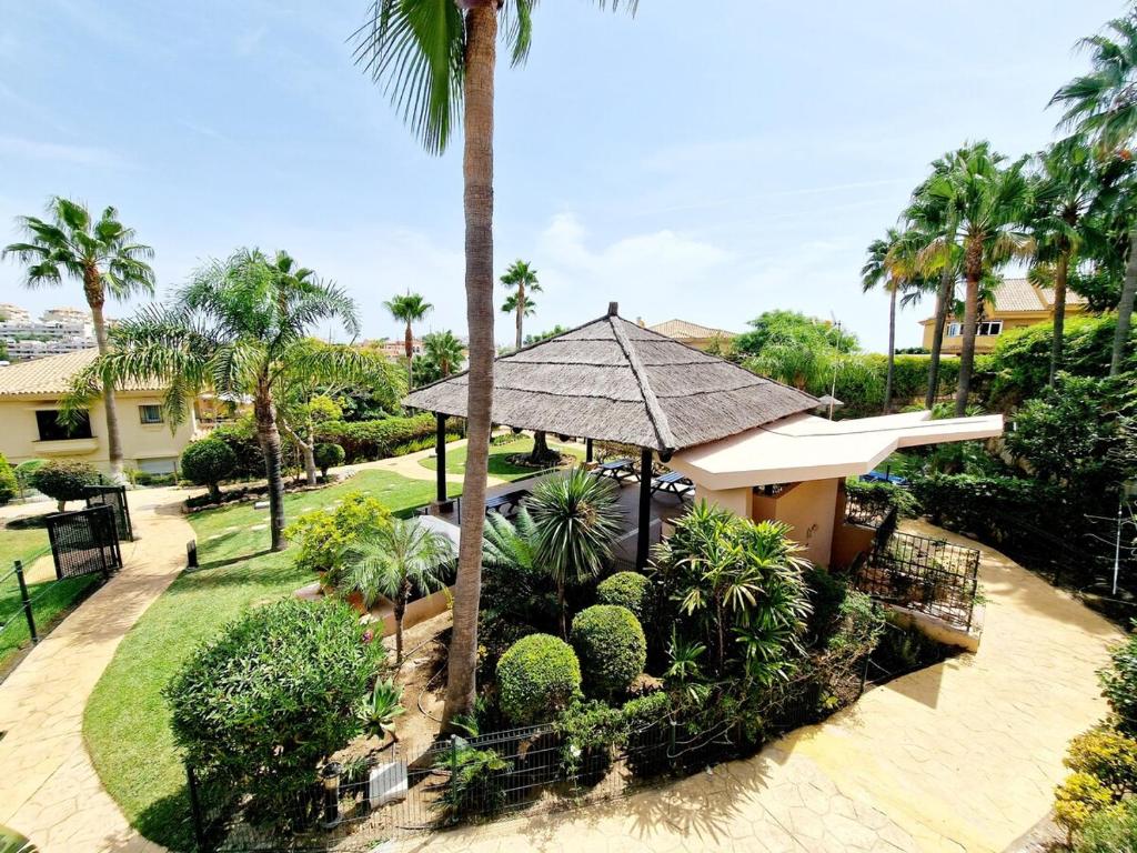 House 15 with Garden & Pool Los Flamencos, Mijas - 3