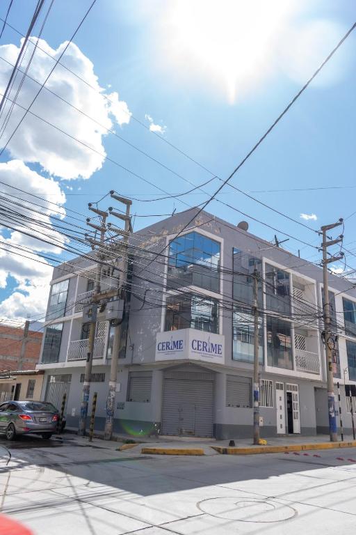 Amplio departamento 3 dorm-Centro Huaraz - 1