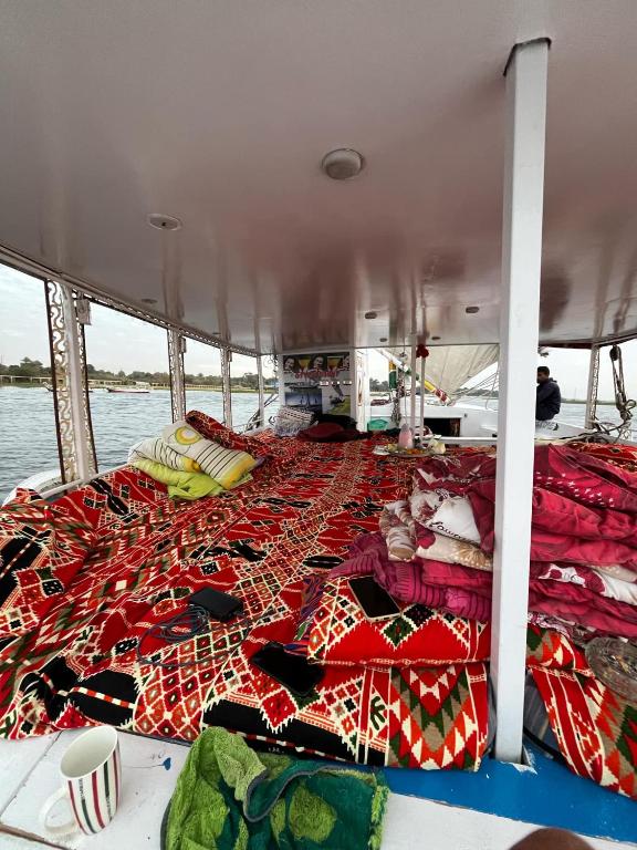 Assuan Felucca, Asuán