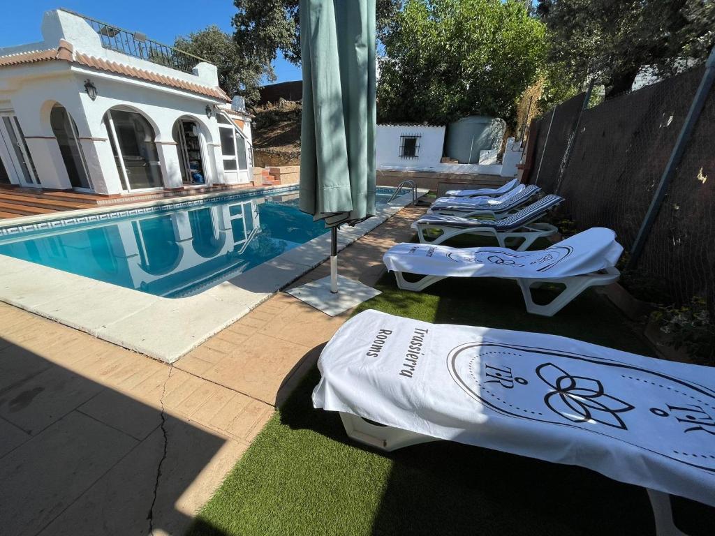 TrassierraRooms - Casa a 10 min de Córdoba 3 habitaciones piscina compartida - 4