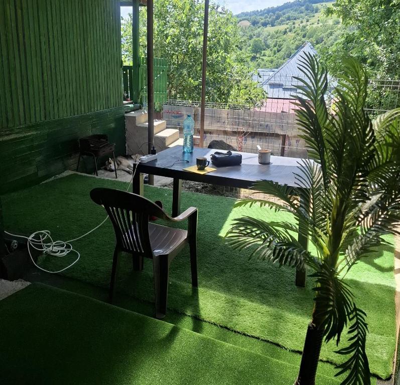 CABANUȚA de sub Masivul Penteleu, Varlaam