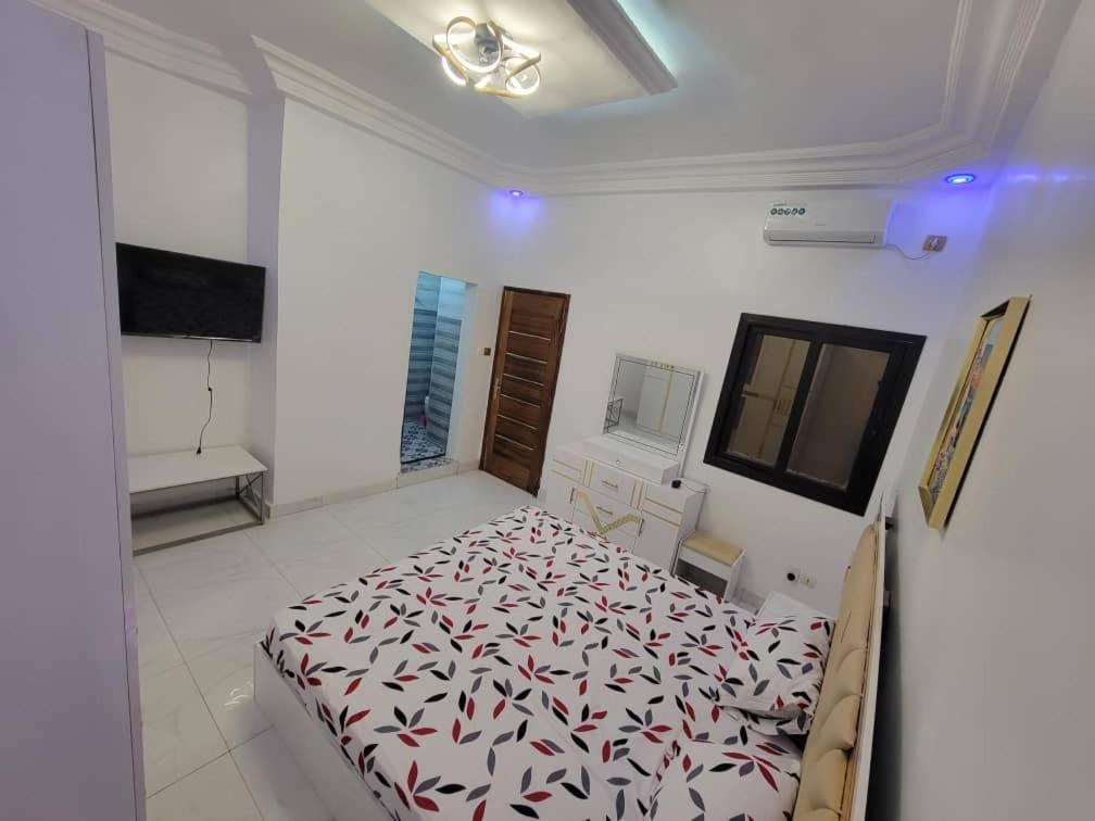 2chambres salon immeuble neuf ouest foire Dakar, Dakar