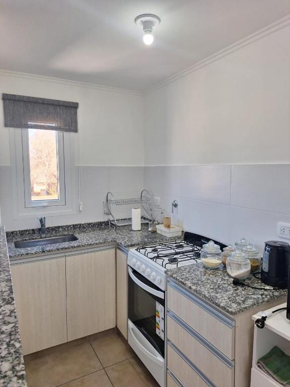 Departamento Equipado a Estrenar en Zona Céntrica con Cochera - 3