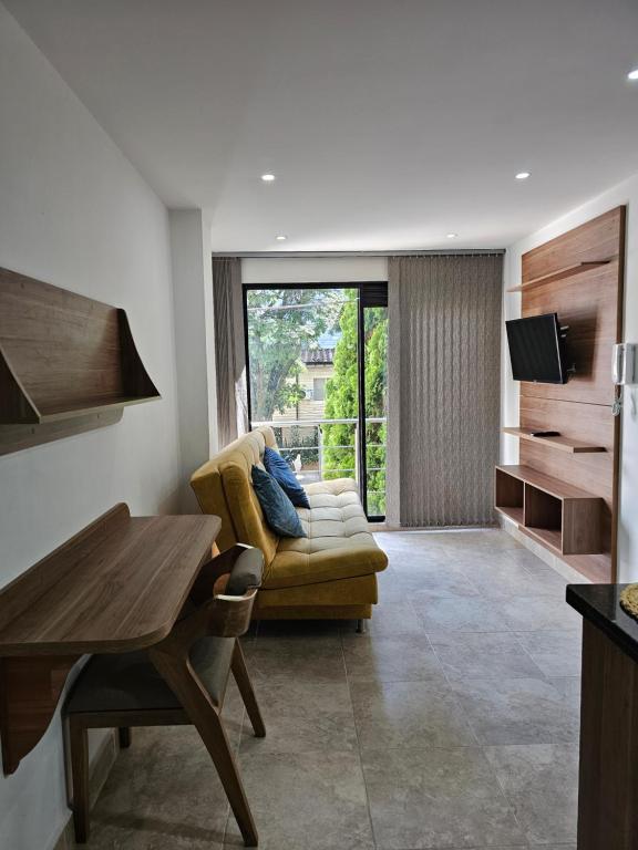 Medellín te Espera Modern & Central Apartment for Travelers - 5