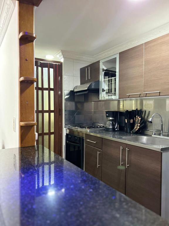 Luxurious Stay 2 - 4