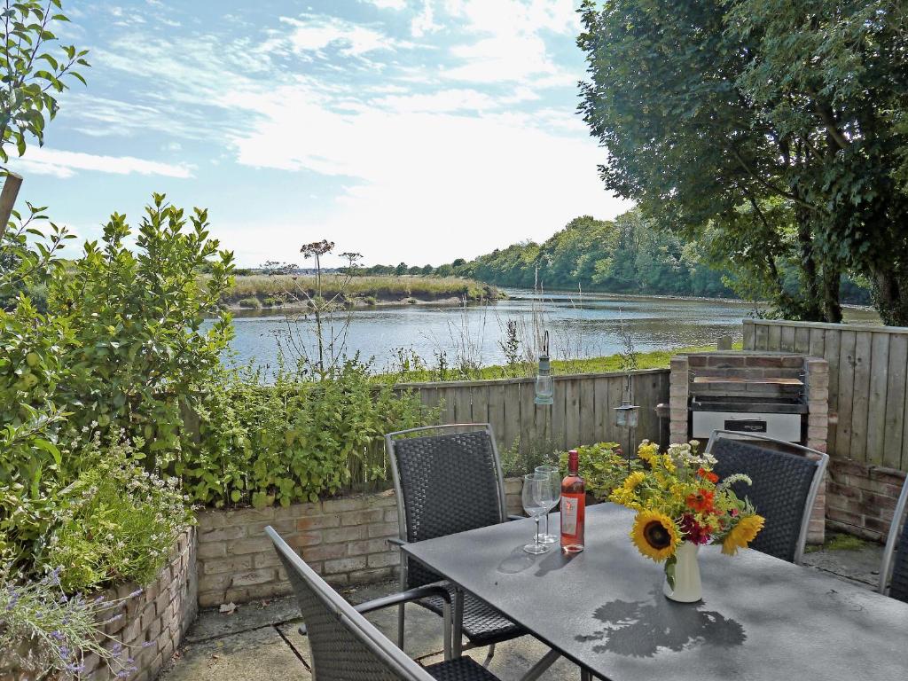 Waterside, Warkworth