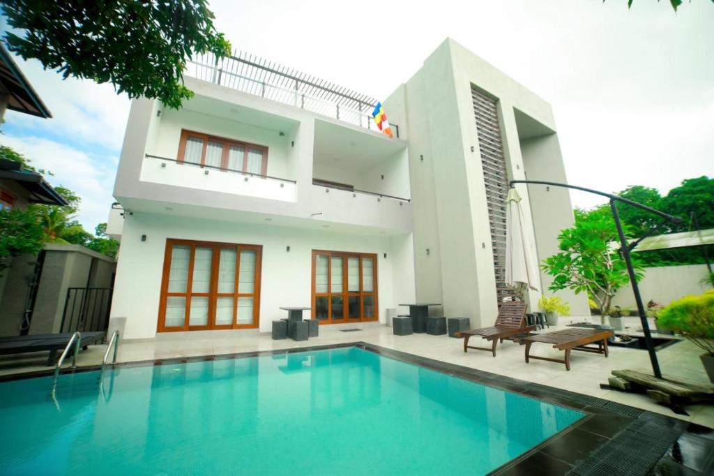 Stadler Resort, Wadduwa