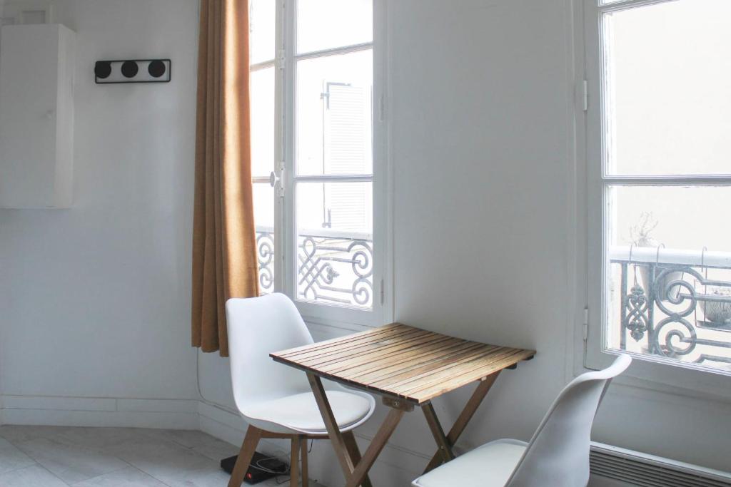 Nice studio in the 8eme - 4