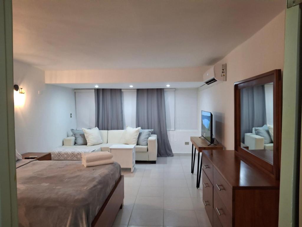 Modern condo in middle of Sosua, Sosúa