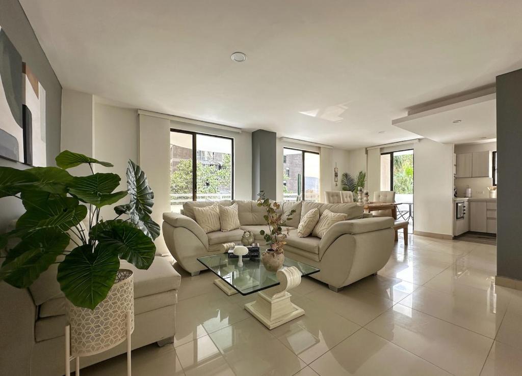 Moderno Apartamento en el Poblado cerca a Provenza 3H Capacidad 8 personas - 1