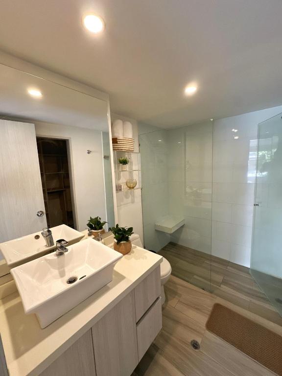 Moderno Apartamento en el Poblado cerca a Provenza 3H Capacidad 8 personas - 3