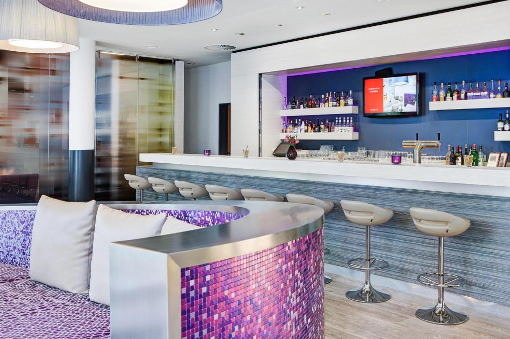 Pub/Lounge
