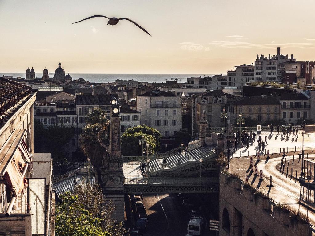 Magnificent Marseille 3-bedroom penthouse apartment with elevator, AC - 2