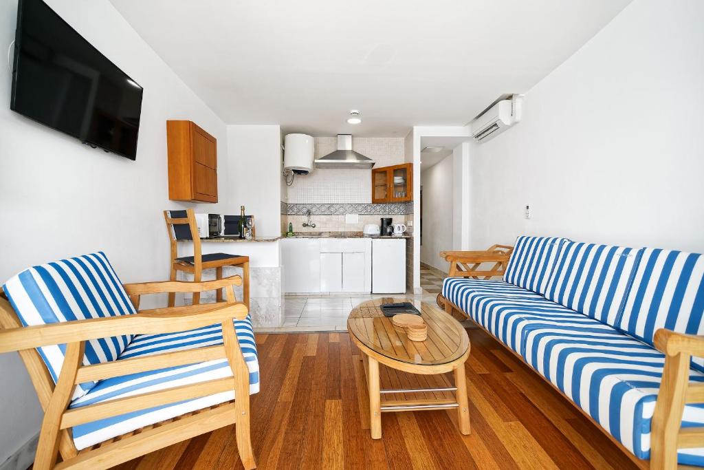 Aparthotel Maracaibo — Hotel rooms in Puerto Rico, Canary Islands