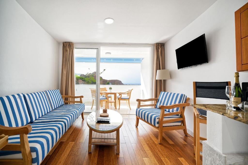 Aparthotel Maracaibo — Hotel rooms in Puerto Rico, Canary Islands
