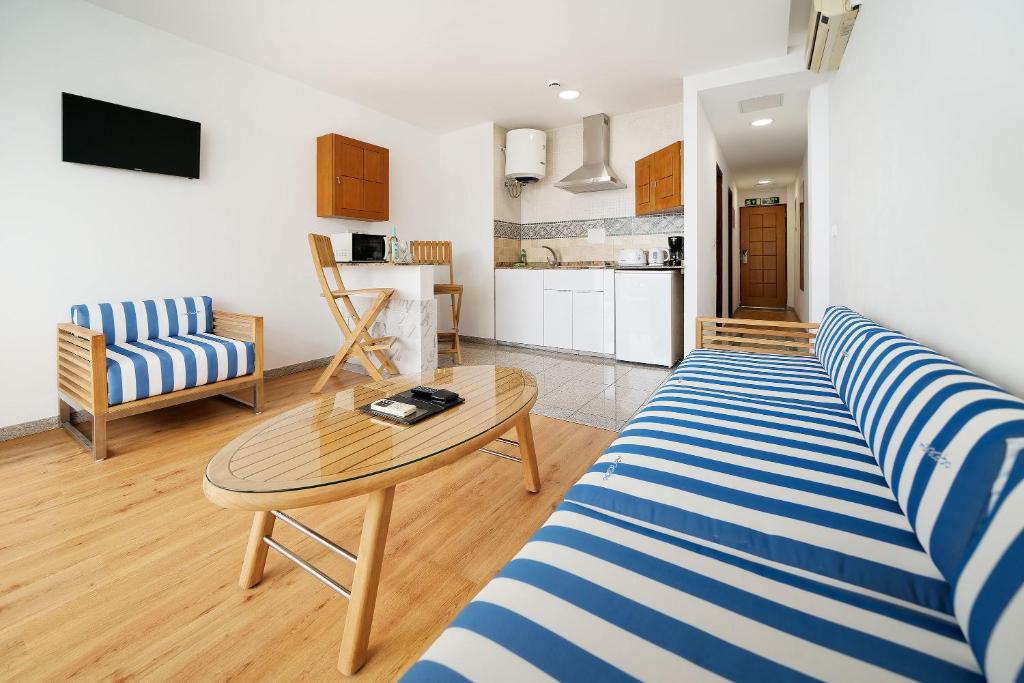 Aparthotel Maracaibo — Hotel rooms in Puerto Rico, Canary Islands