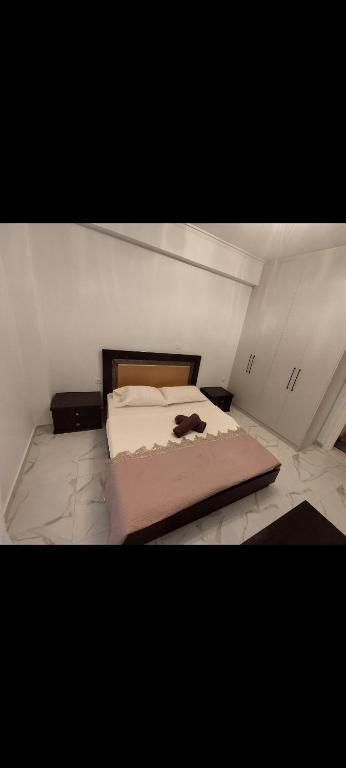 Victoria square apartment, Athen