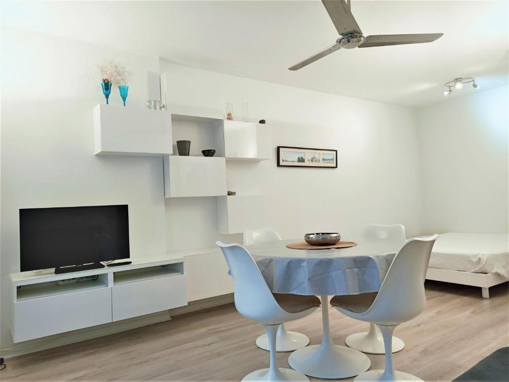 Studio moderne et lumineux avec parking couvert, animaux acceptés - FR-1-555-6 - 3