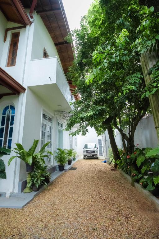 Urban Frame, Pannipitiya