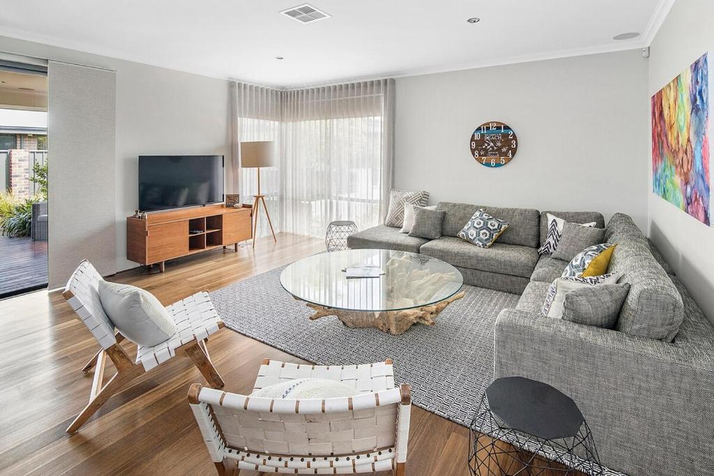 7th Heaven- Large secure backyard, WIFI, Ducted AC, Busselton