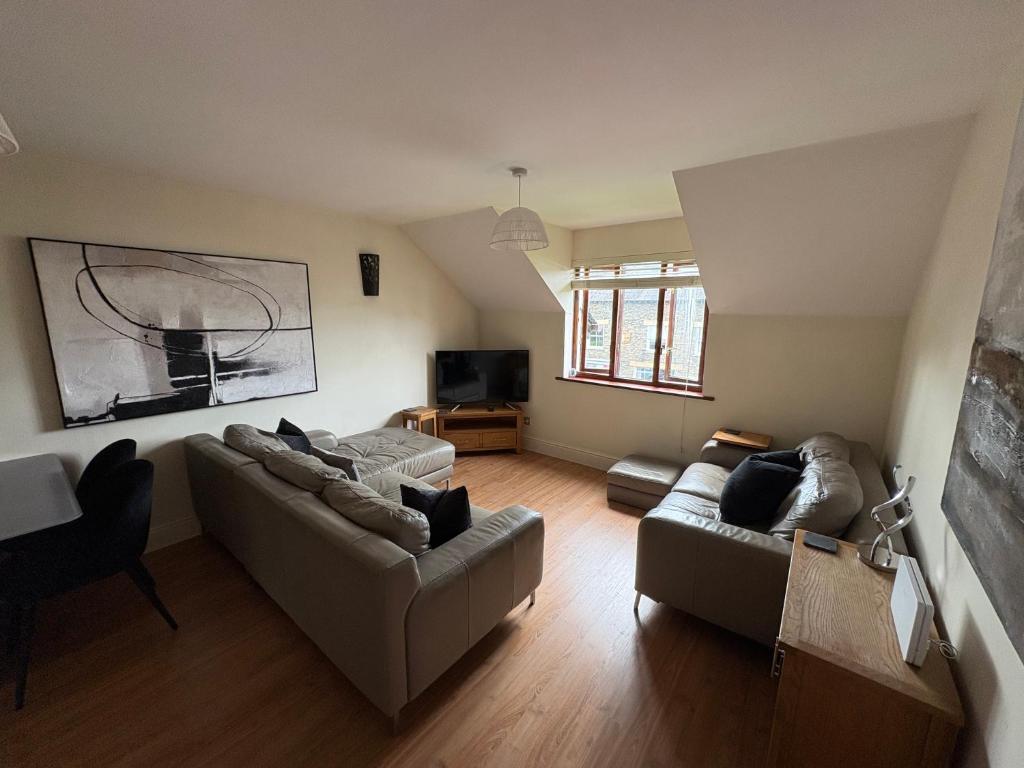 Dovera, private parking included, Bowness on Windermere, Bowness-on-Windermere