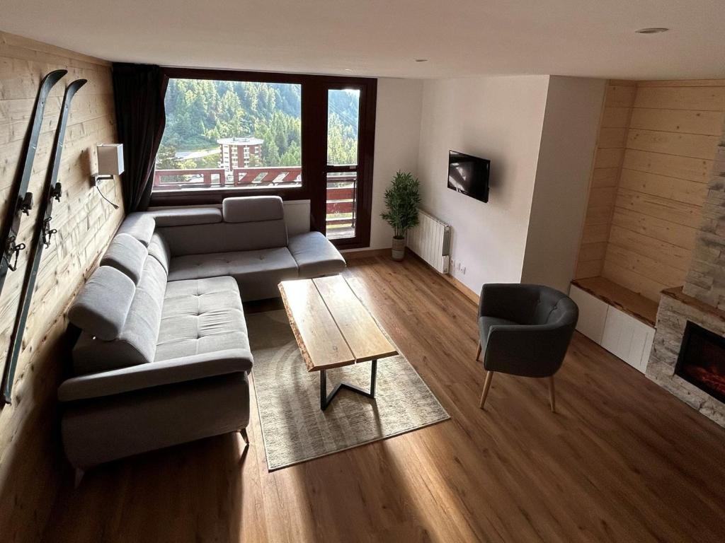 Spacieux appart rénové, 3 pièces + cabine, proche pistes, 8 pers, animaux admis - 1