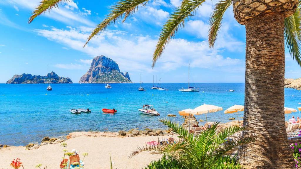 Rent Your Luxury 2 Bedroom Villa, Ibiza Villa 1025 - 3