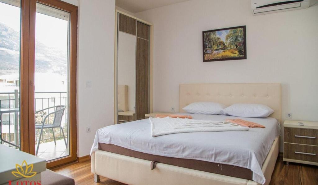 Lotos - stan 211 L2 - 3