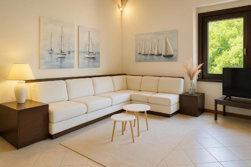 La Grande Villa with Pool - 5